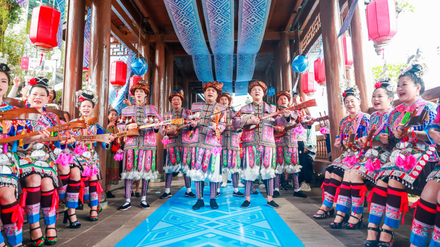 八桂欢歌三月三 共绘团结新画卷